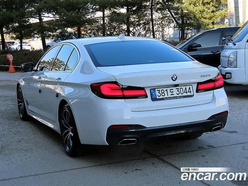 BMW 5-Series 2021 из KR, фото 3