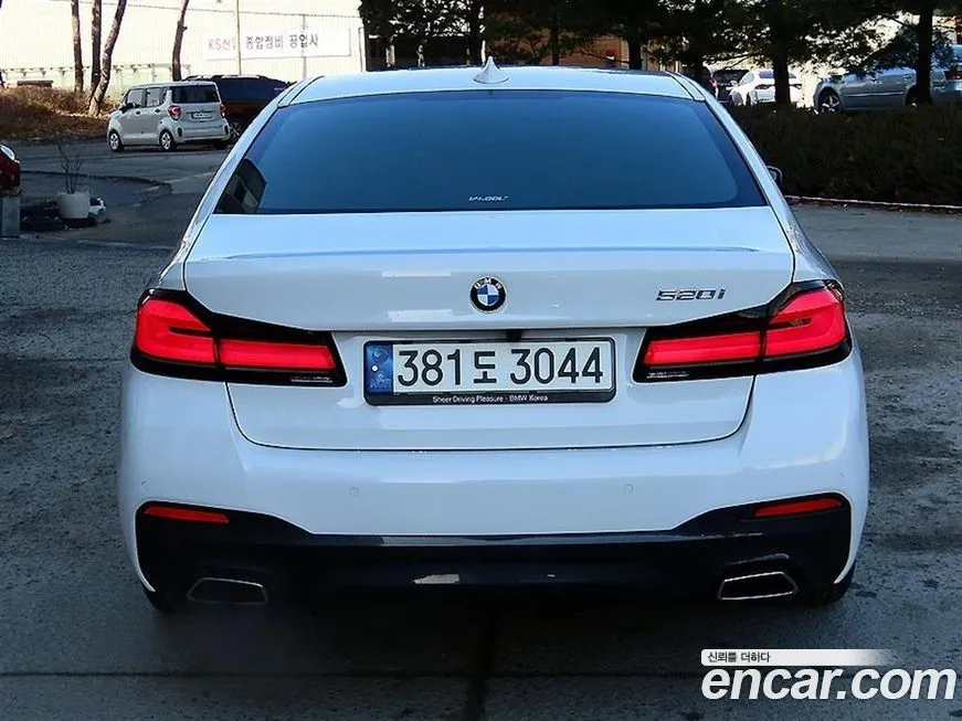 BMW 5-Series 2021 из KR, фото 4