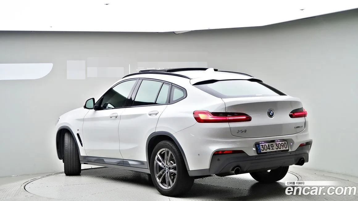 BMW X4 — фото 4