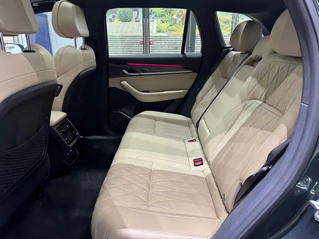 Geely Xingyue L 2024 из CN, фото 10