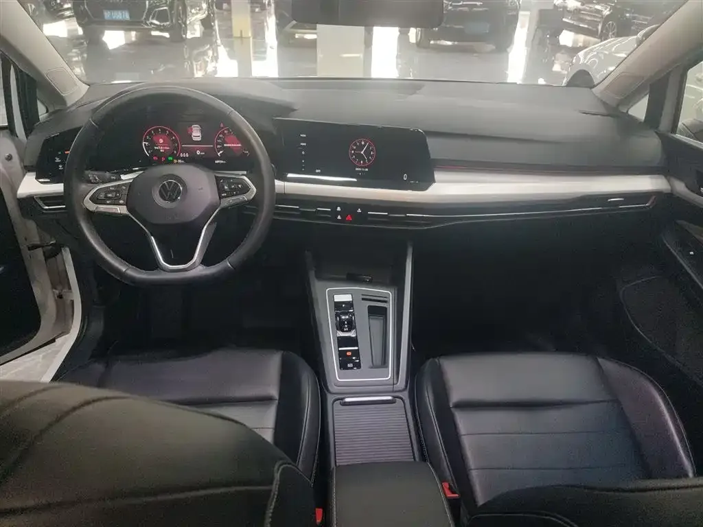 Volkswagen Golf 2022 из CN, фото 10