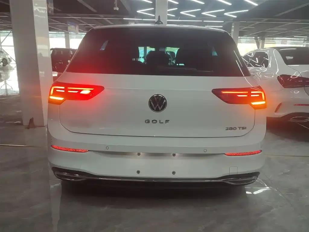 Volkswagen Golf 2022 из CN, фото 6