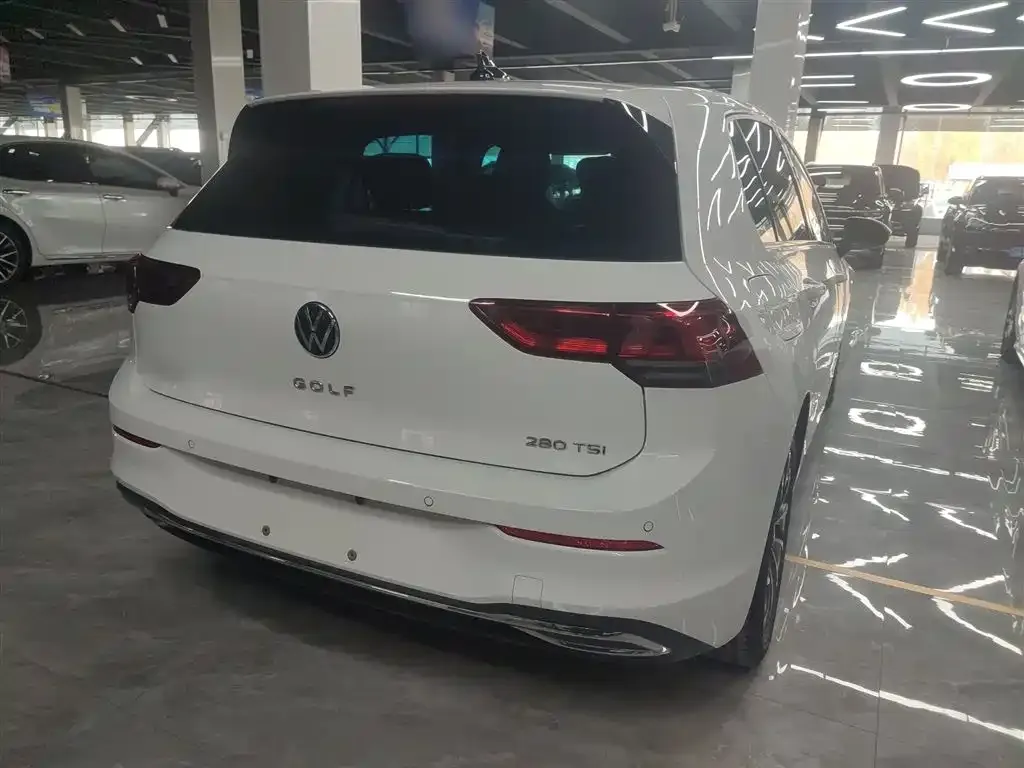 Volkswagen Golf 2022 из CN, фото 7