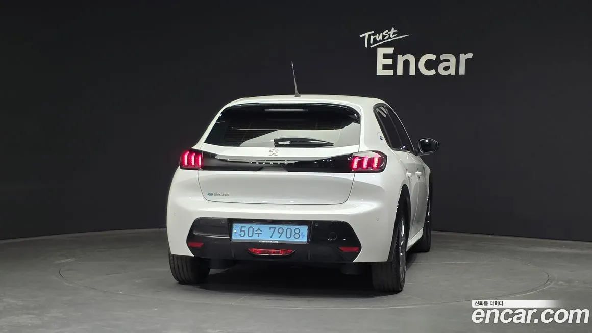 Peugeot 208 2022 из KR, фото 4