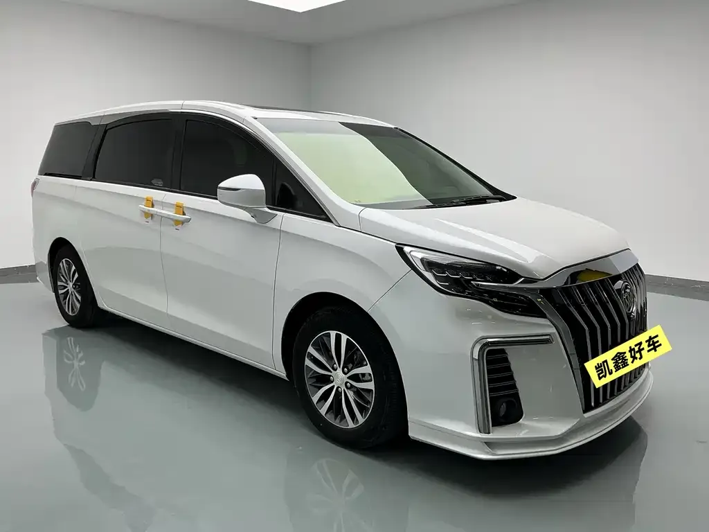 Buick GL8 2021 из CN, фото 3