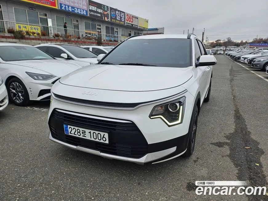 Kia Niro — фото 1