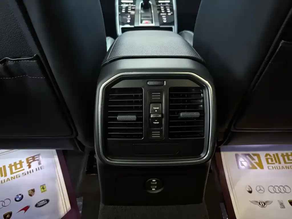 Porsche Macan 2023 из CN, фото 8