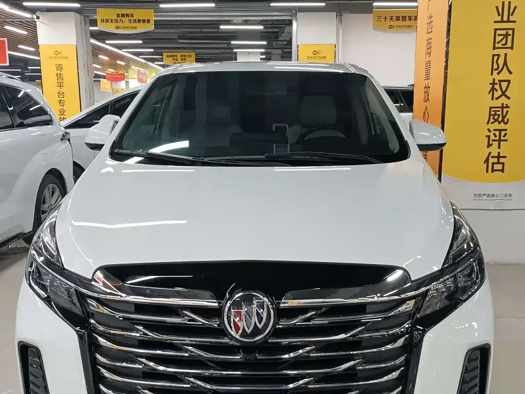 Buick GL8 2023 из CN, фото 1
