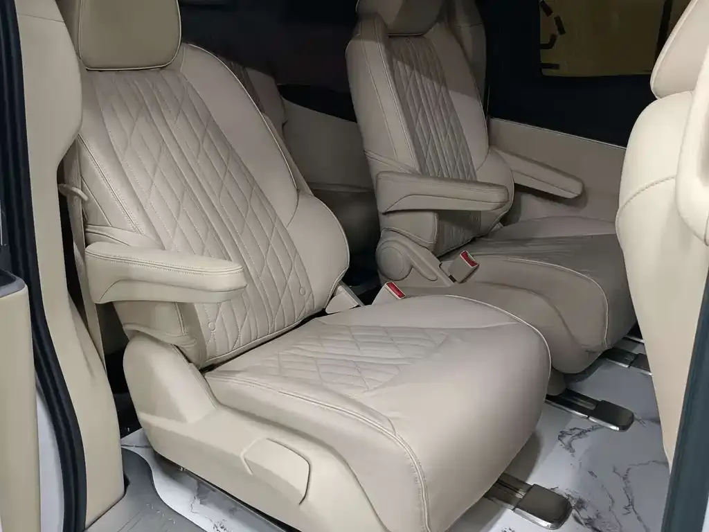 Buick GL8 2023 из CN, фото 8