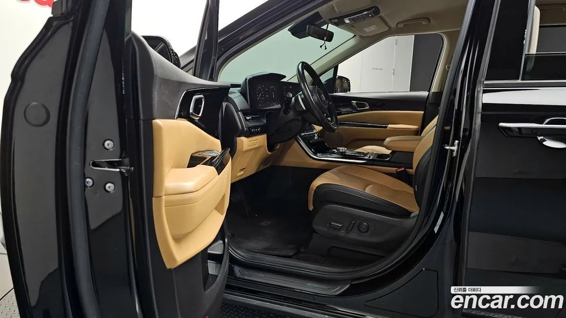 Kia Carnival — фото 10