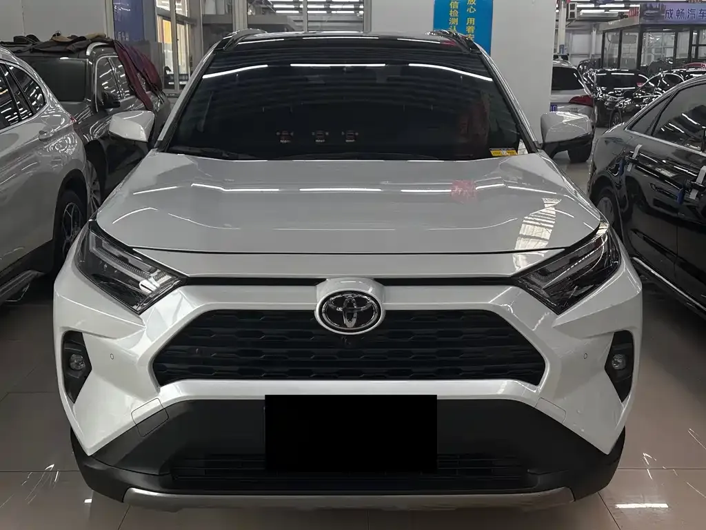 Toyota RAV4 2024 из CN, фото 2