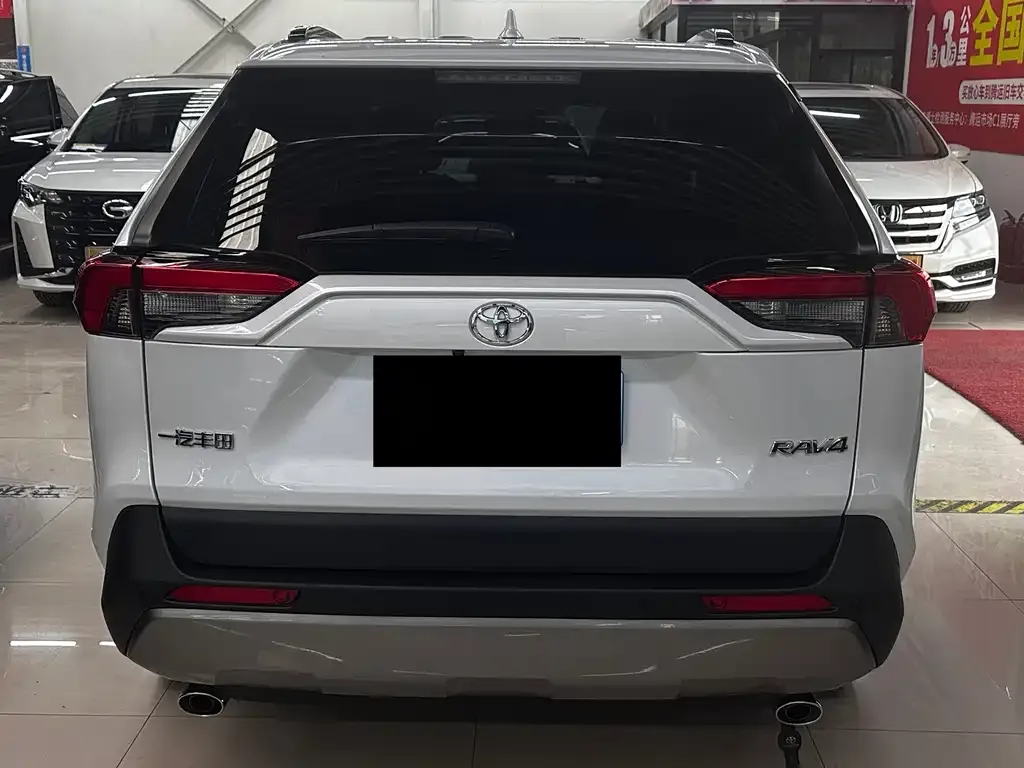 Toyota RAV4 2024 из CN, фото 5