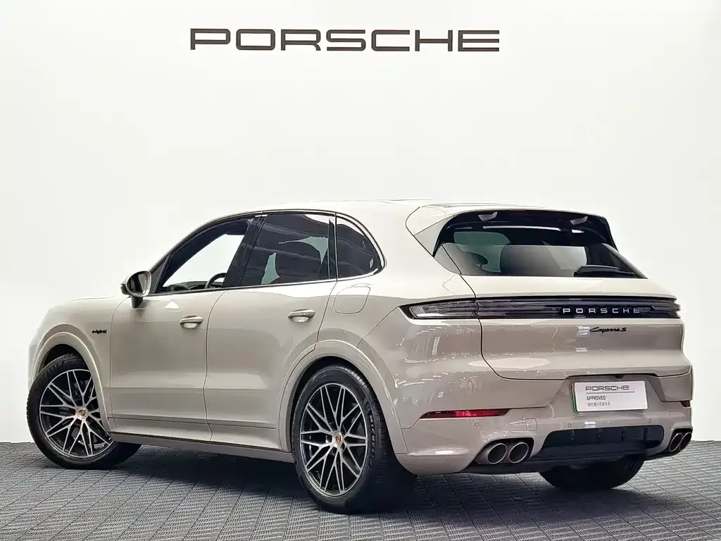 Porsche Cayenne Hybrid — фото 5