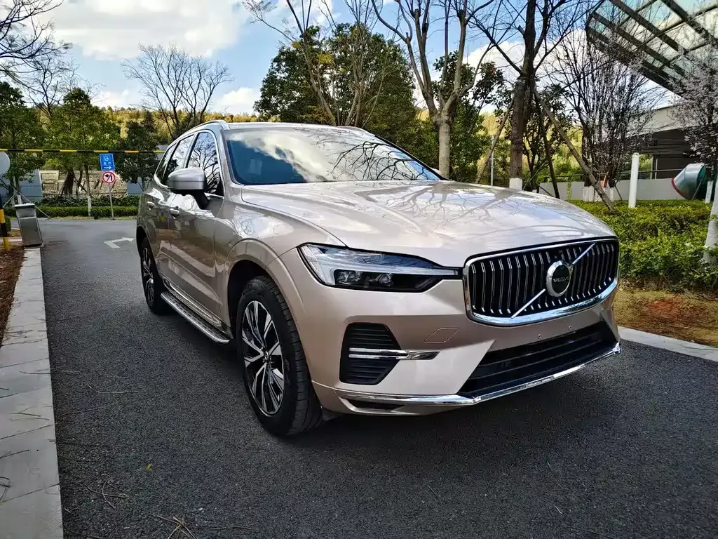 Volvo XC60 2023 из CN, фото 3