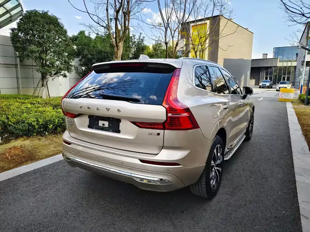 Volvo XC60 2023 из CN, фото 8