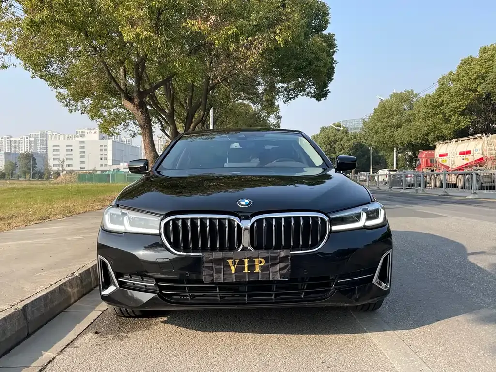 BMW 5 Series — фото 2
