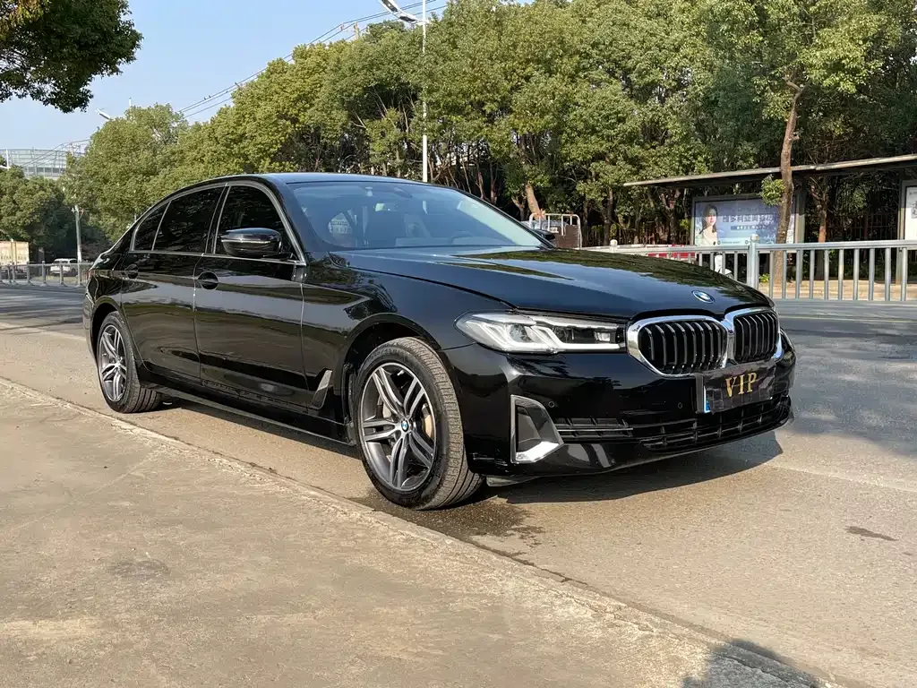 BMW 5 Series — фото 3