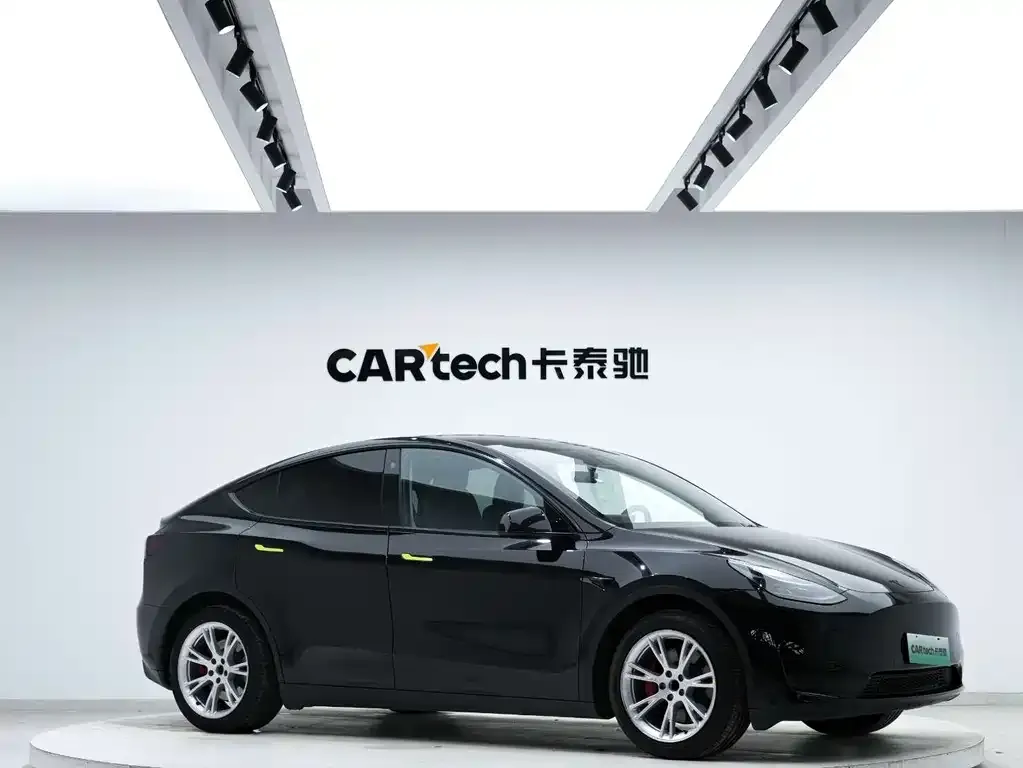 Tesla Model Y 2023 из CN, фото 3