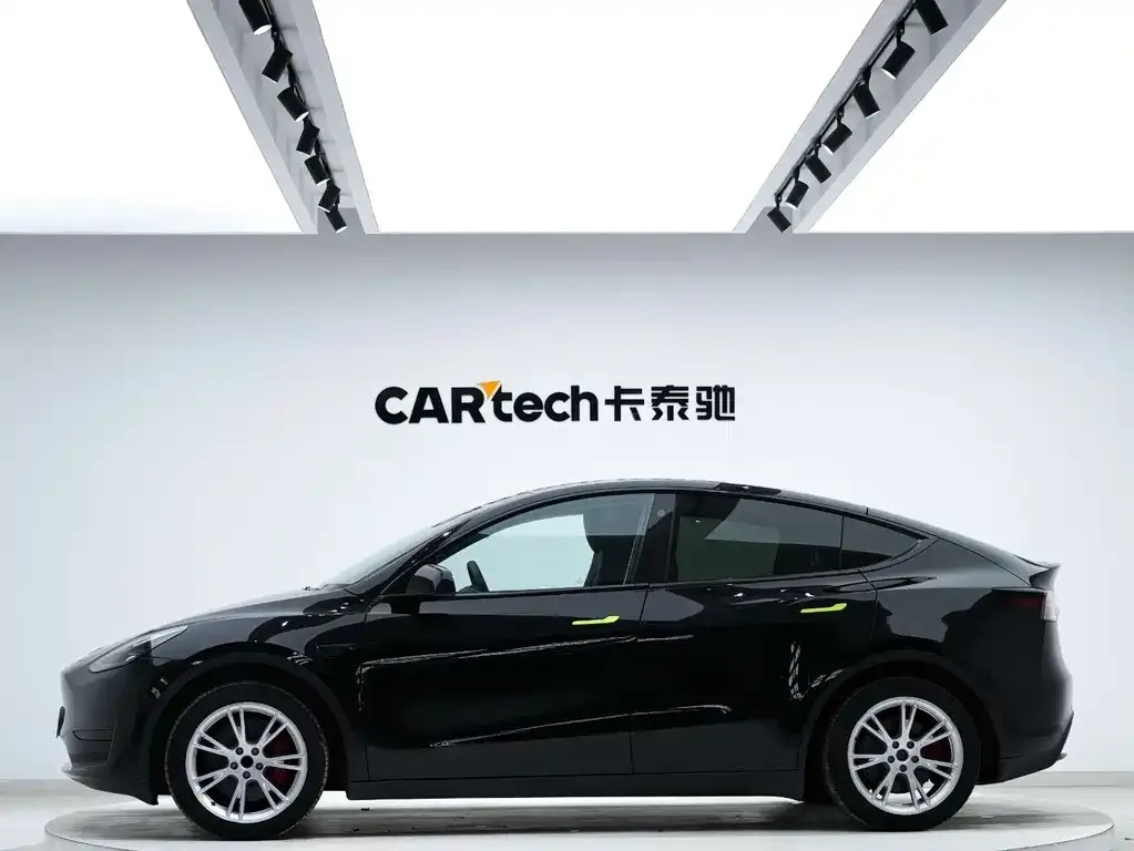 Tesla Model Y 2023 из CN, фото 6