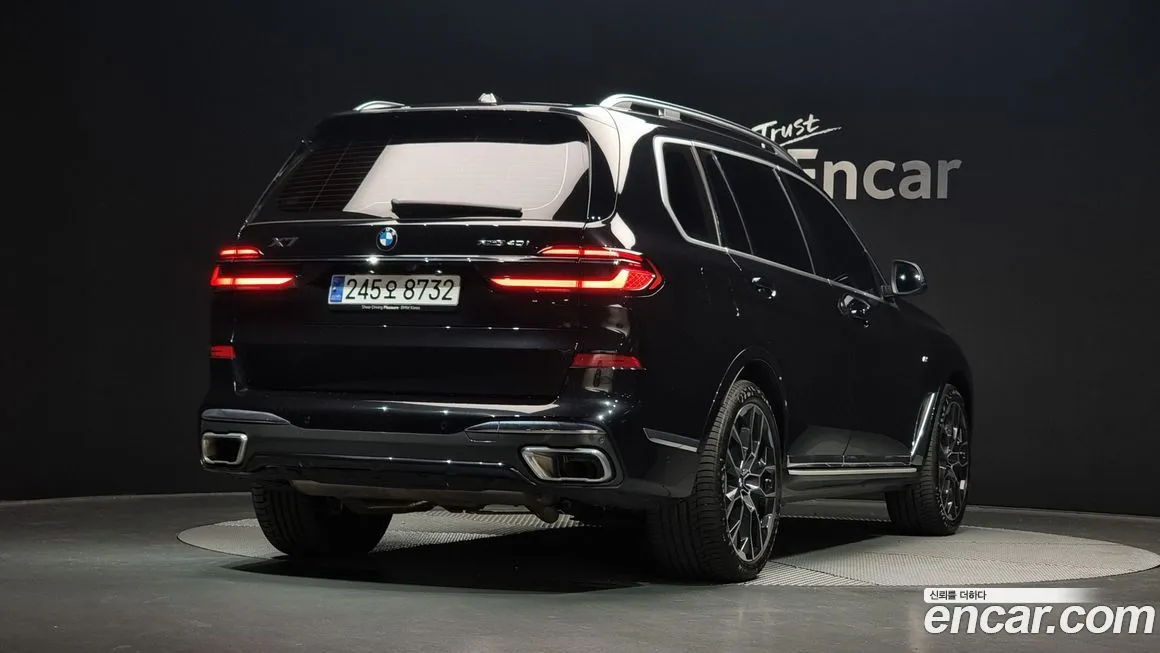 BMW X7 — фото 2