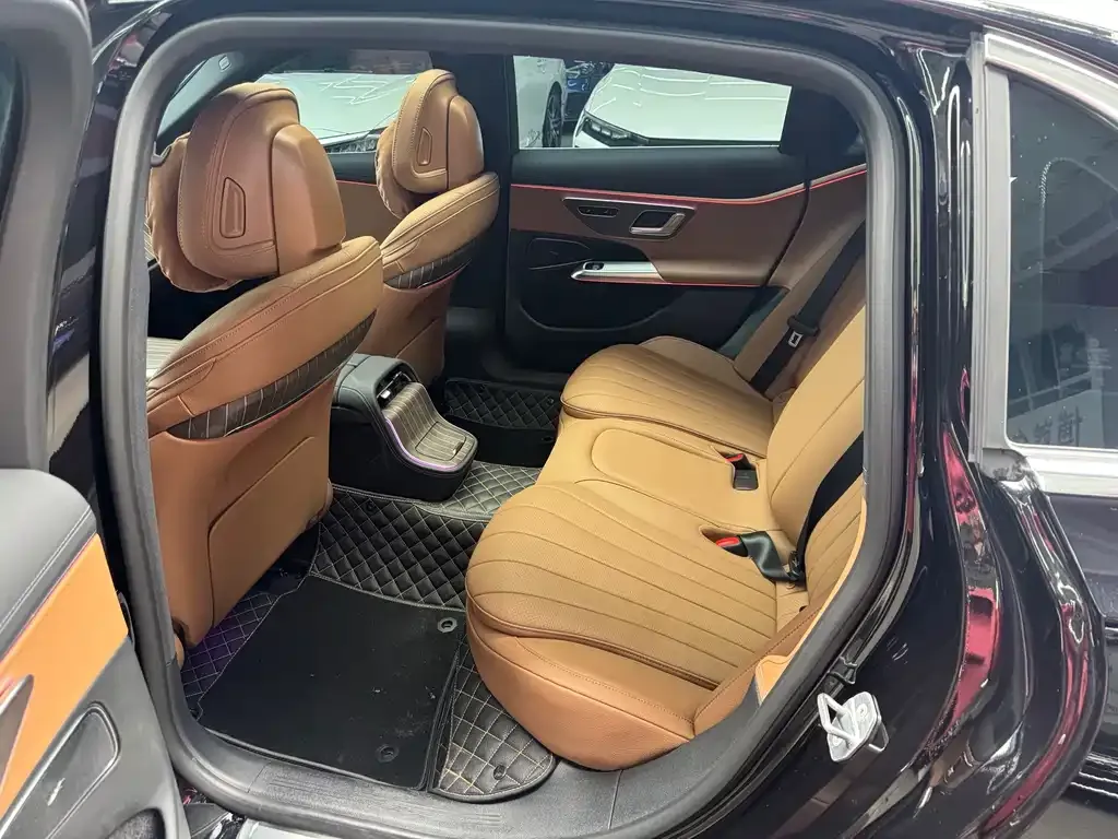 Mercedes-Benz E-Class 2024 из CN, фото 10
