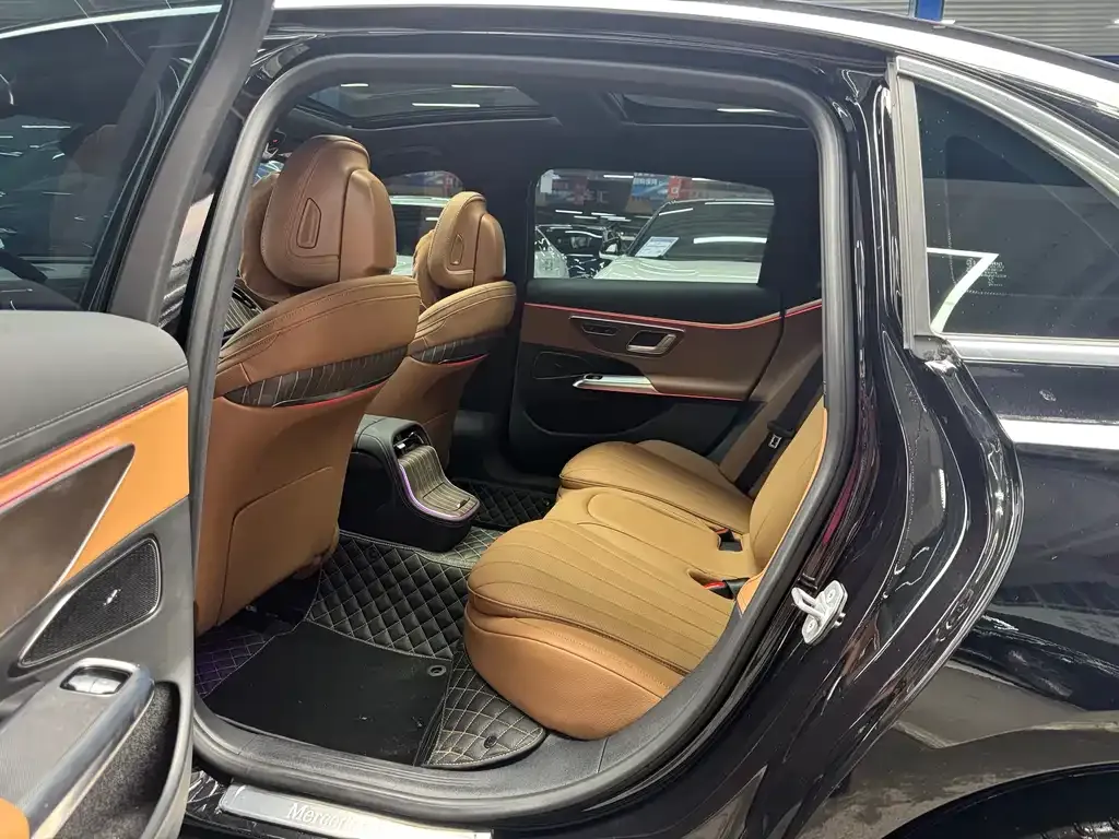 Mercedes-Benz E-Class 2024 из CN, фото 9