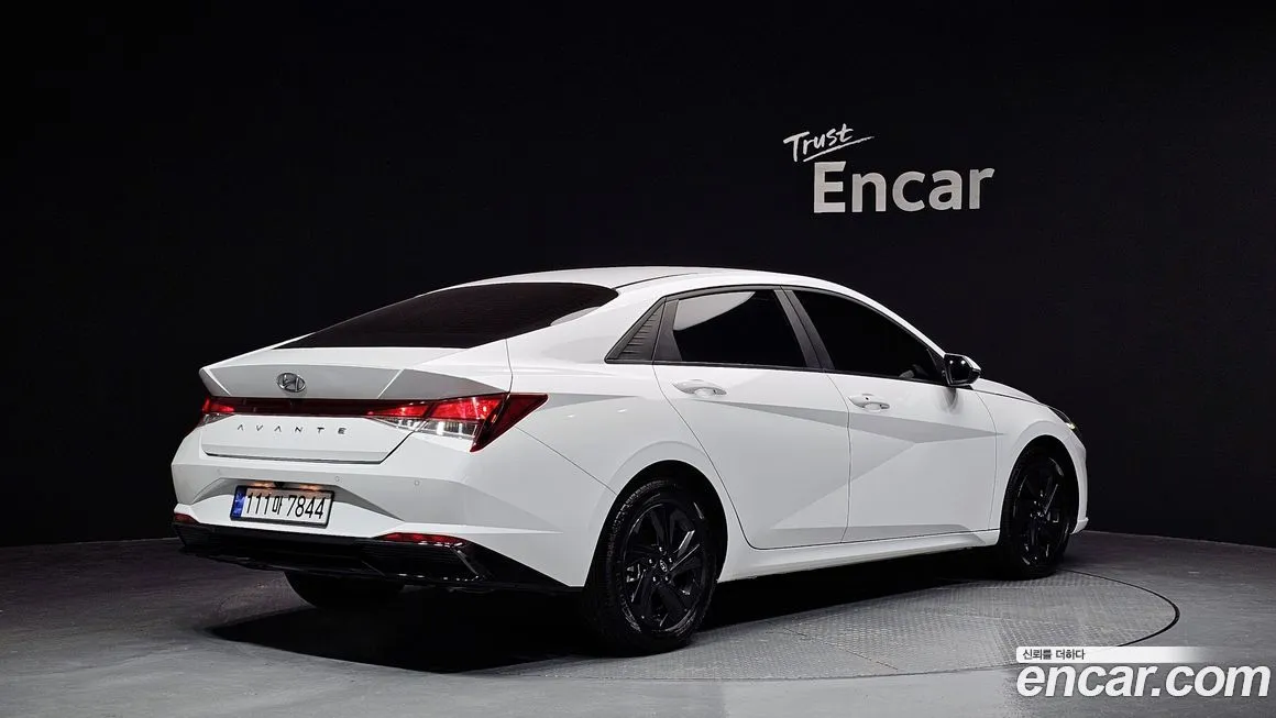 Hyundai AVANTE — фото 2