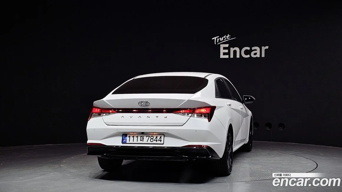 Hyundai AVANTE — фото 4