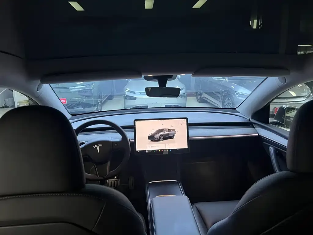 Tesla Model Y 2024 из CN, фото 5