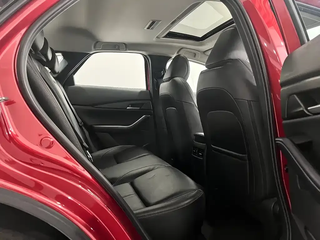 Mazda CX-30 — фото 10