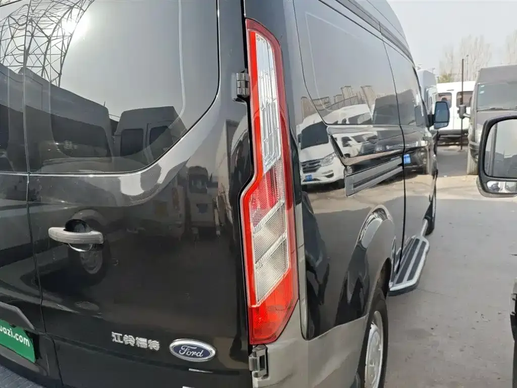 Ford Transit 2022 из CN, фото 8