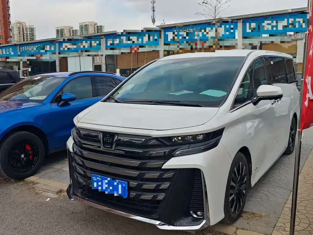 Toyota Vellfire 2023 из CN, фото 2