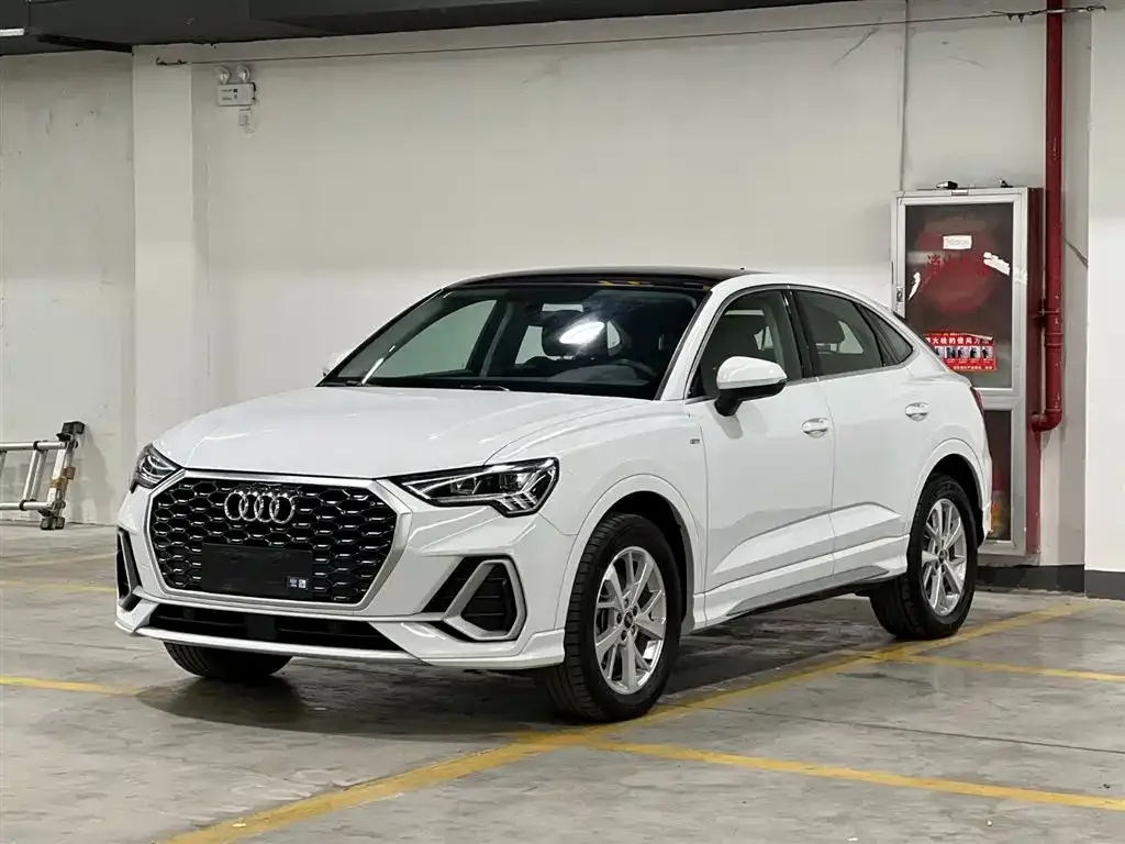 Audi Q3 Sportback — фото 1