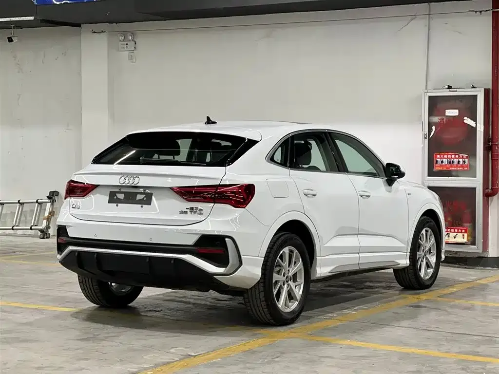 Audi Q3 Sportback — фото 5