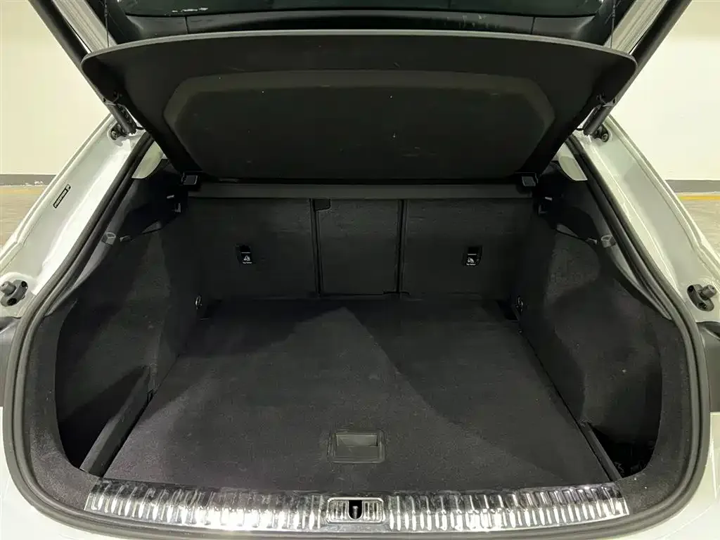 Audi Q3 Sportback — фото 7