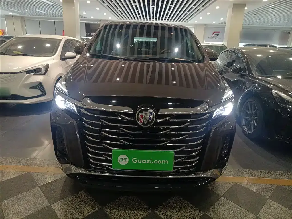Buick GL8 2023 из CN, фото 3