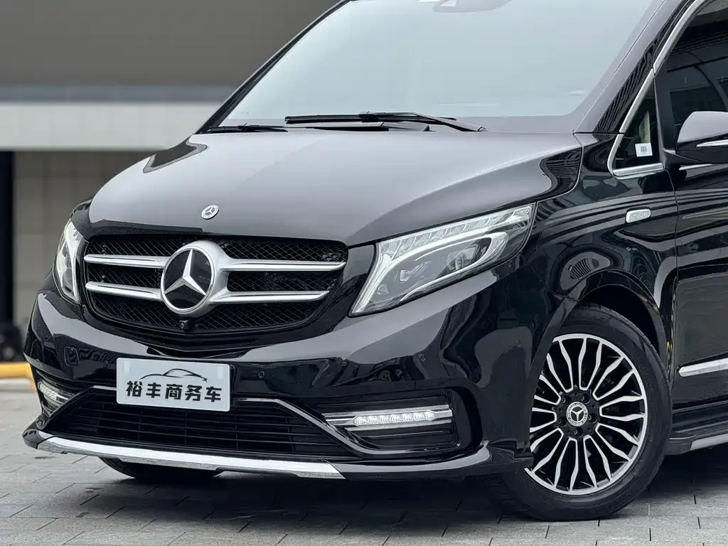 Mercedes-Benz V-Class — фото 2