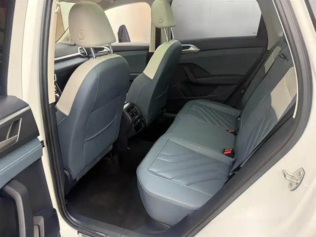 Volkswagen Tharu 2024 из CN, фото 8