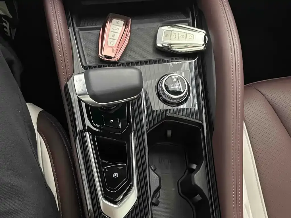 Geely Xingyue L 2021 из CN, фото 10