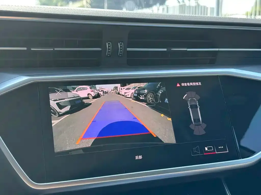 Audi A7L 2024 из CN, фото 10