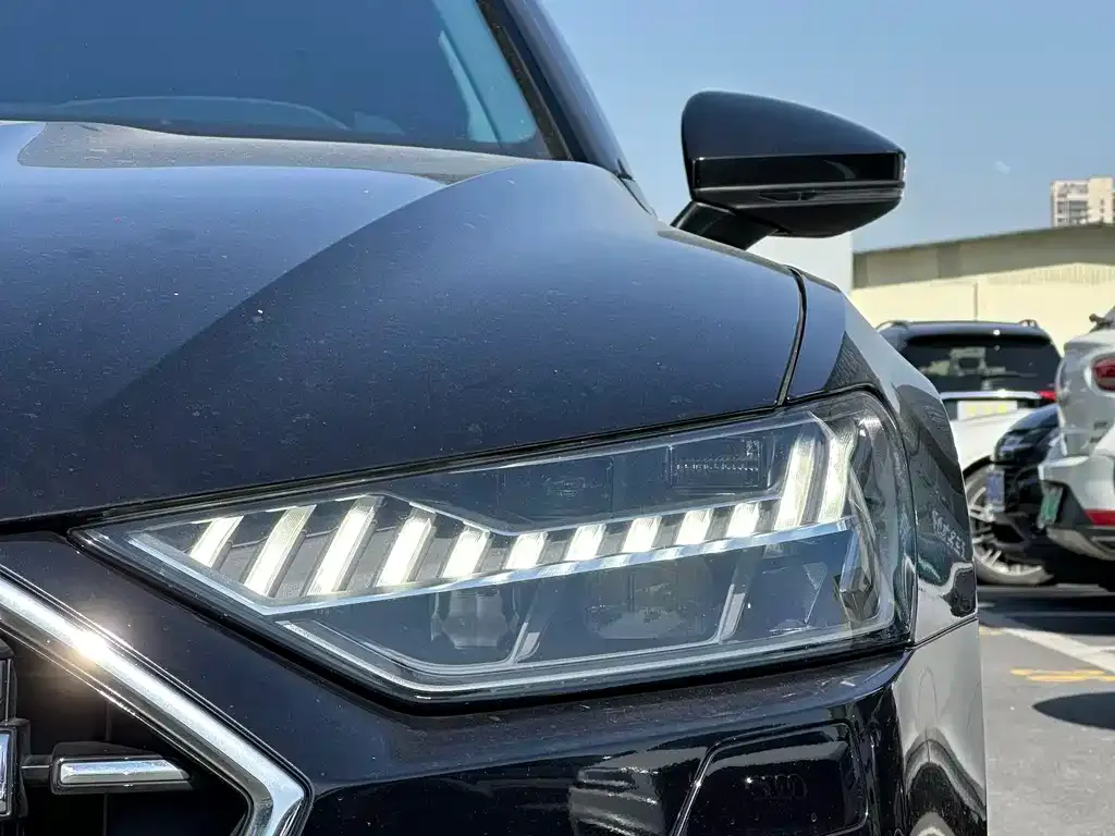 Audi A7L 2024 из CN, фото 8