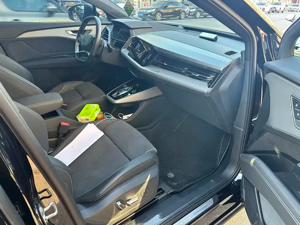 Audi Q5 e-tron 2024 из CN, фото 9