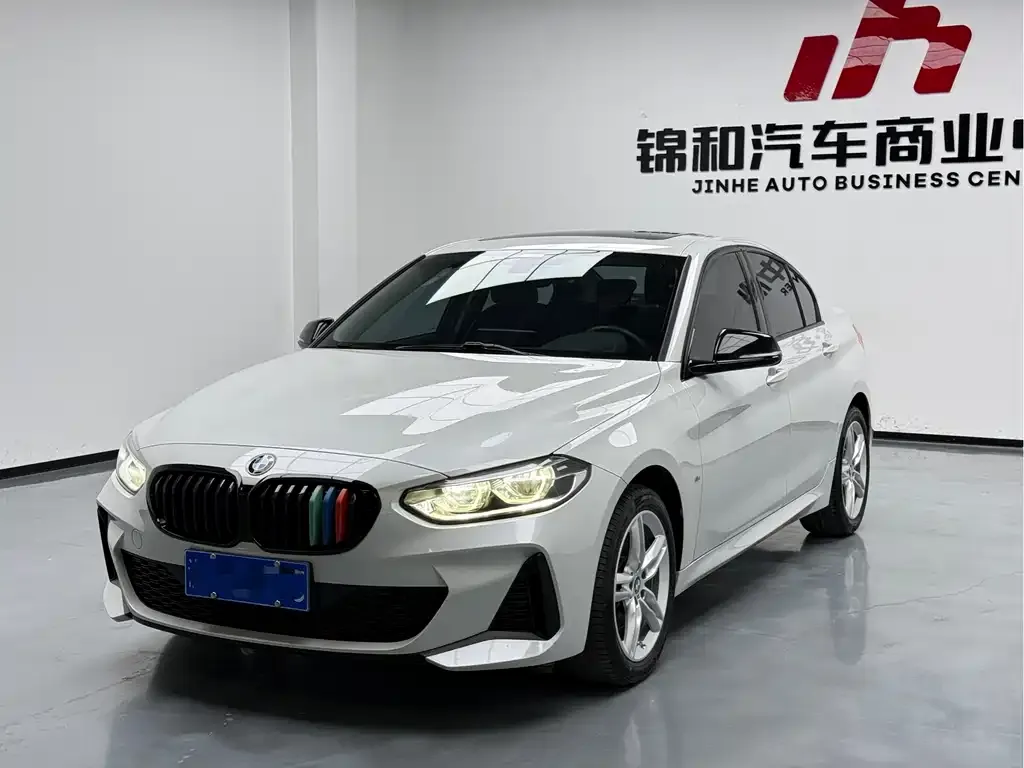 BMW 1 Series 2021 из CN, фото 1