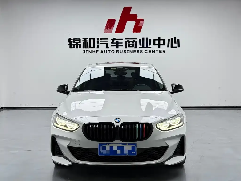 BMW 1 Series 2021 из CN, фото 2