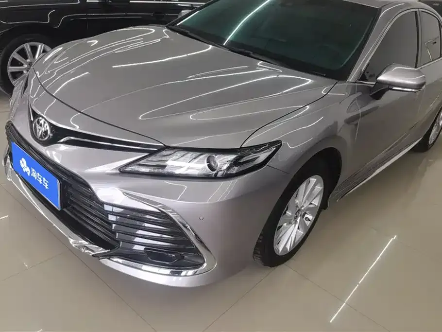 Toyota Camry 2023 из CN, фото 1