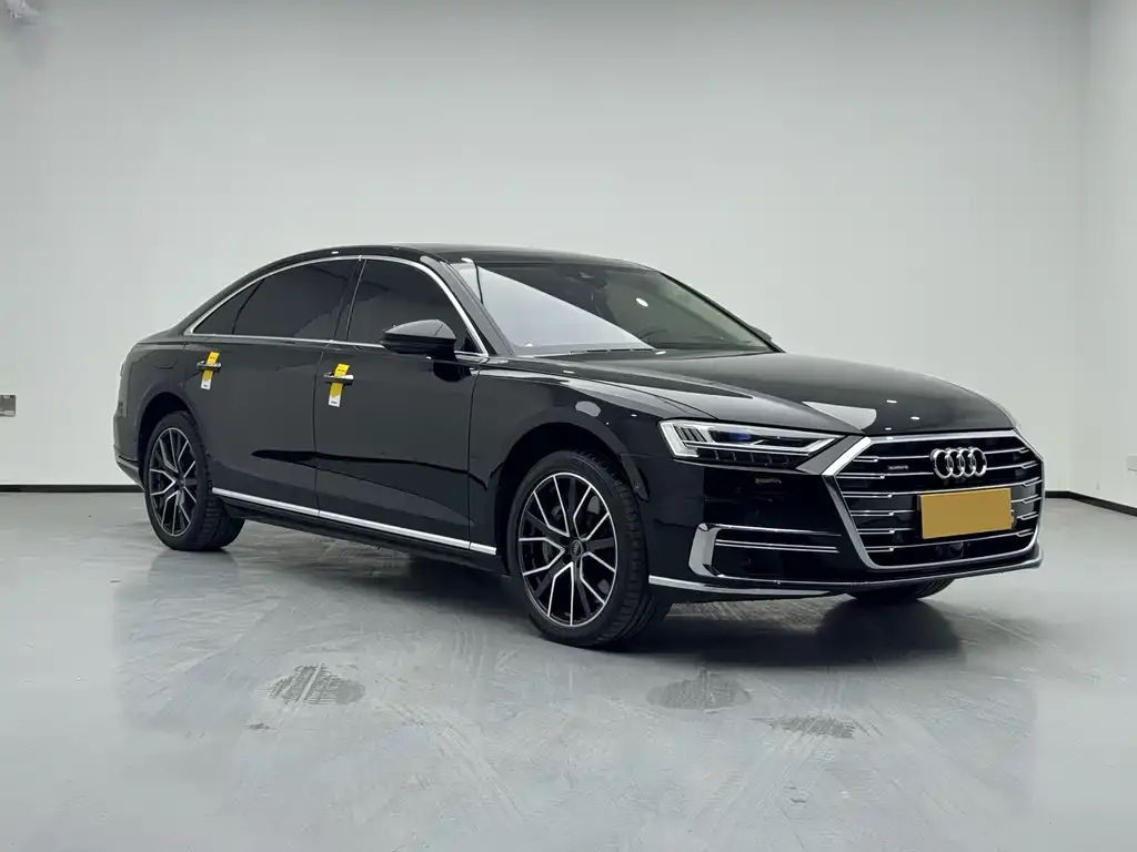Audi A8 2022 из CN, фото 2