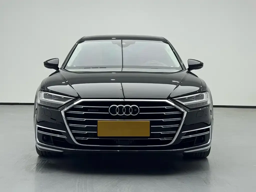 Audi A8 2022 из CN, фото 3