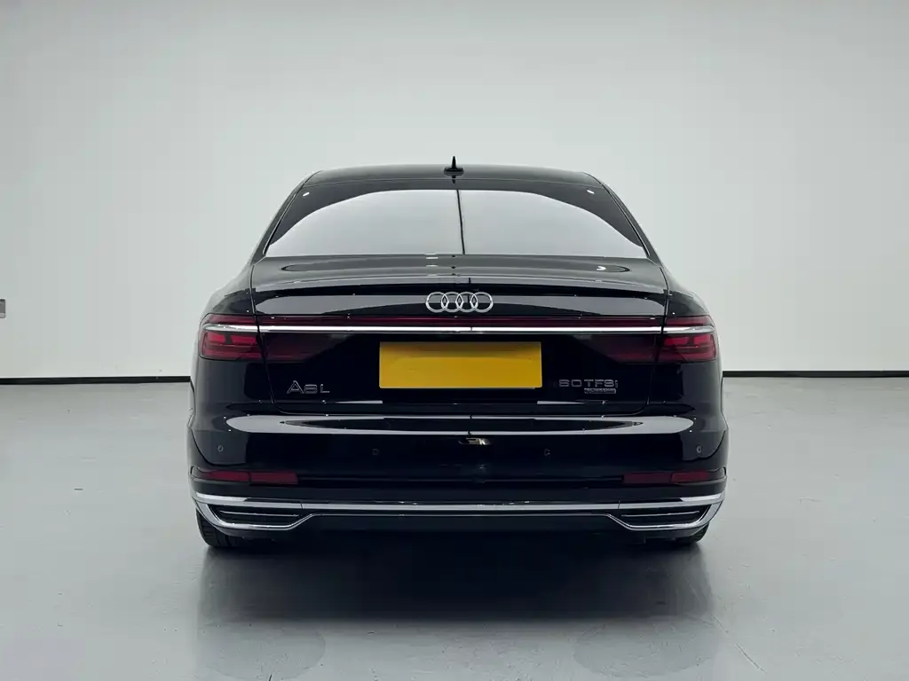Audi A8 2022 из CN, фото 6