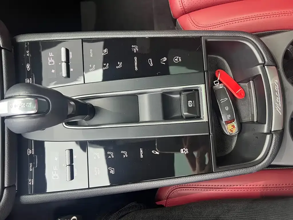 Porsche Macan 2024 из CN, фото 10