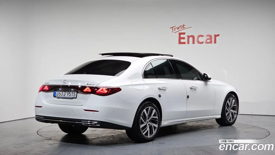 Mercedes-Benz E-Class 2024 из KR, фото 2